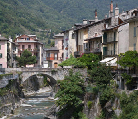 sunny-lake-chiavenna